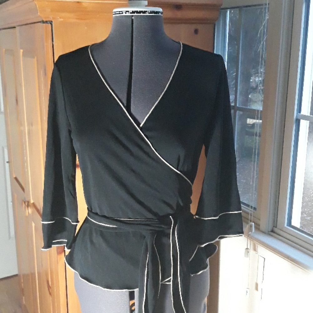 MAX STUDIO CROSSBODY BLOUSE